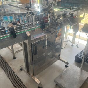 Rotuladora automática + mesa acumuladora